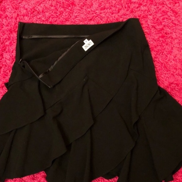 ☄️CACHE Bundle Of 2 BLACK SKIRTS 🔥 - Picture 3 of 8
